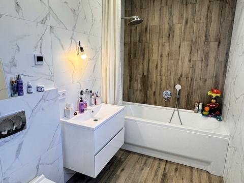 будинок за адресою с. Нові Петрівці, 3-тя Будівельників вул., 9Г