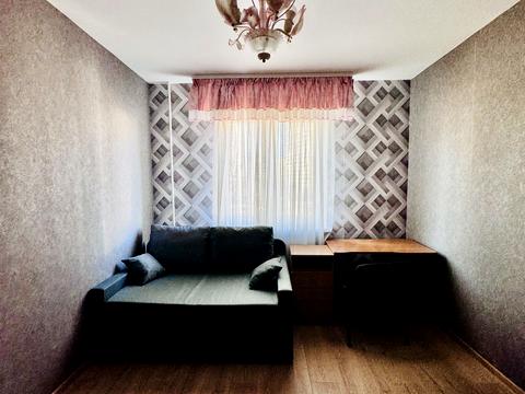 квартира за адресою Анни Ахматової вул., 21