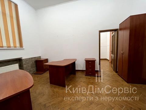 комерційна за адресою Євгена Чикаленка вул. (Пушкінська), 8