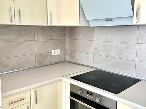 квартира за адресою Салютна вул., (Будинок 02301-02303)