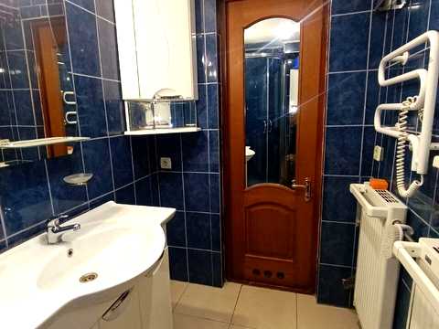 будинок за адресою Орхідейна, 10