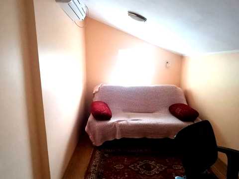 будинок за адресою Орхідейна, 10