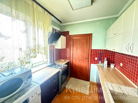 будинок за адресою с. Порадівка, Незалежності, 20 а