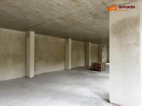 комерційна за адресою Вовчинецька вул., 12