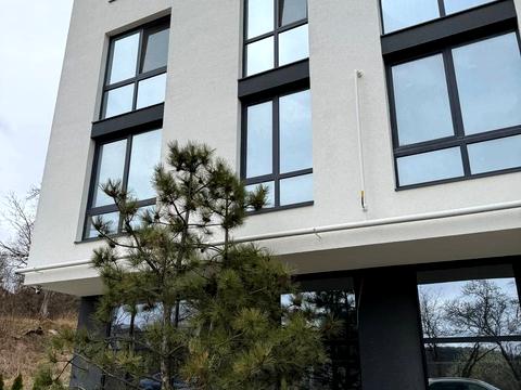комерційна за адресою Малоголосківська вул., (Будинок)