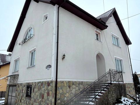 будинок за адресою Дорошенка вул.