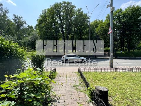 комерційна за адресою Вишгородська вул., 4