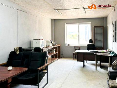 комерційна за адресою Лесі Українки, 34 Б