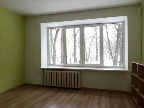 коммерческая по адресу Лаврская ул. (Январского восстания), 4б
