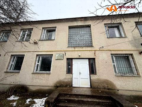 комерційна за адресою Грушевського вул., 4