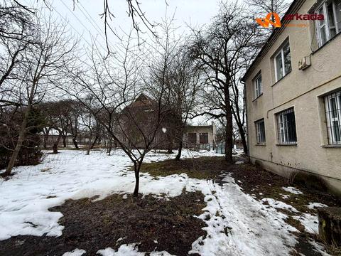 комерційна за адресою Грушевського вул., 4