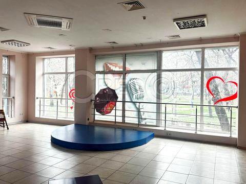 комерційна за адресою Черняховського вул. (Черняховського), 52б
