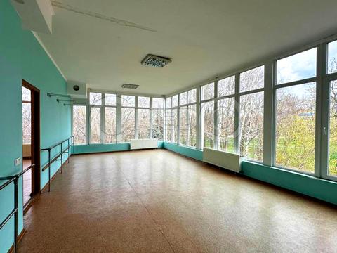 комерційна за адресою Черняховського вул. (Черняховського), 52б