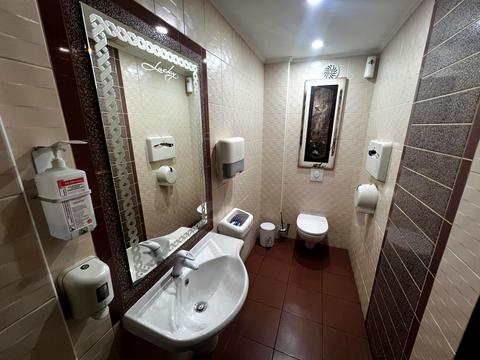 комерційна за адресою Маяковського просп., 4