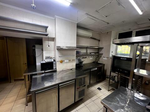 комерційна за адресою Маяковського просп., 4