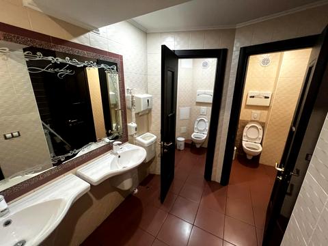 комерційна за адресою Маяковського просп., 4