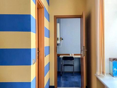 комерційна за адресою Саксаганського вул., 106