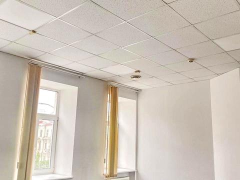 комерційна за адресою Саксаганського вул., 106