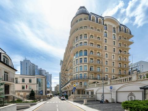 паркомісце за адресою Новоселицька вул., 10