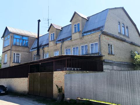 комерційна за адресою Лауреатська вул., 73