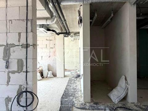 комерційна за адресою Миколи Бажана просп., 1-М