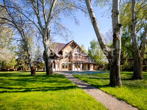 будинок за адресою с. Вишеньки, Набережна, 12