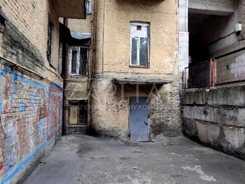 комерційна за адресою Бульварно-Кудрявська вул. (Воровського), 43-А