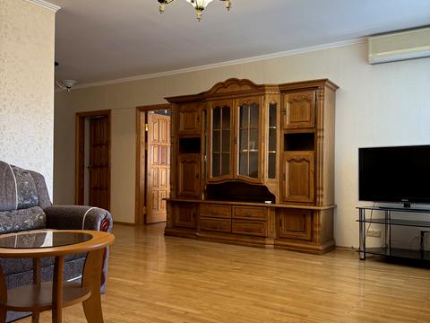 квартира за адресою Оболонська вул., 12