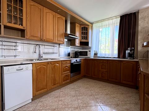 квартира за адресою Оболонська вул., 12