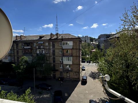 квартира за адресою Оболонська вул., 12