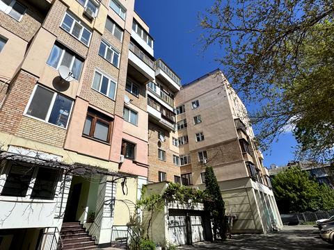 квартира за адресою Оболонська вул., 12