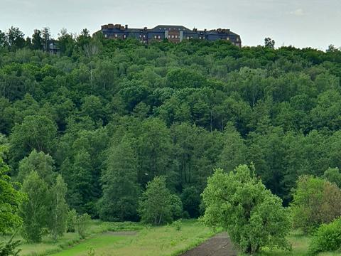 участок по адресу Комарова, 39