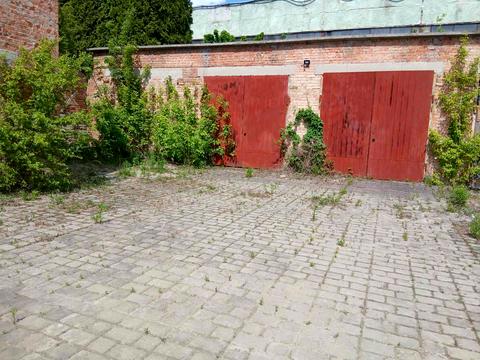 комерційна за адресою Клима Савура вул., 35а