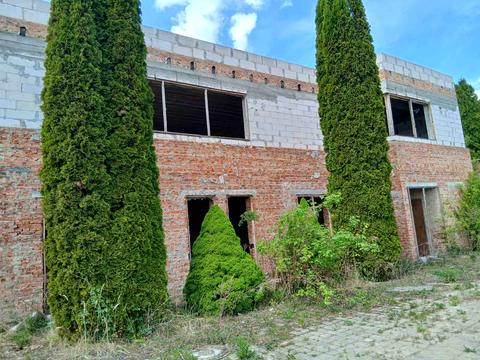 комерційна за адресою Клима Савура вул., 35а