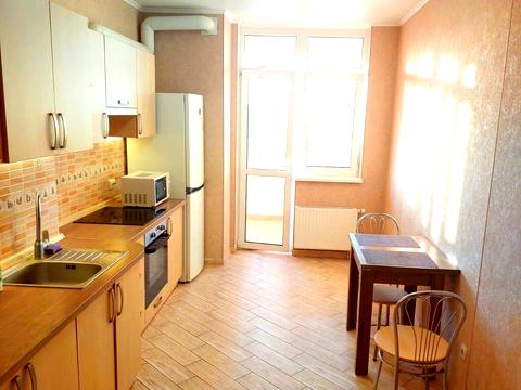 квартира за адресою Ревуцького вул., 7-В