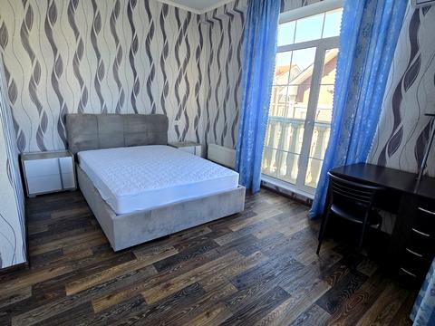 квартира за адресою Дмитра Луценка вул. (Крейсера "Аврора"), 12