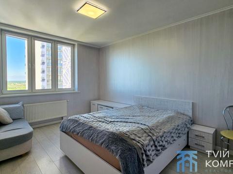 квартира за адресою Миколи Закревського вул., 103