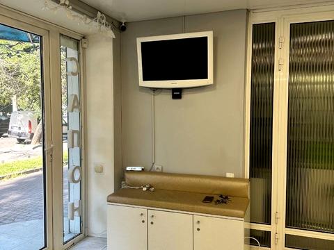 комерційна за адресою Італійський бульв., 8