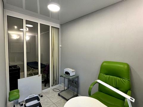 комерційна за адресою Італійський бульв., 8