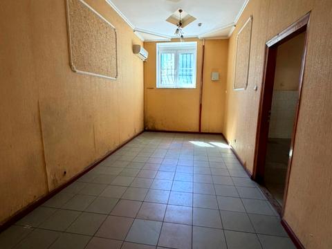 коммерческая по адресу Мирогощанская ул., 4