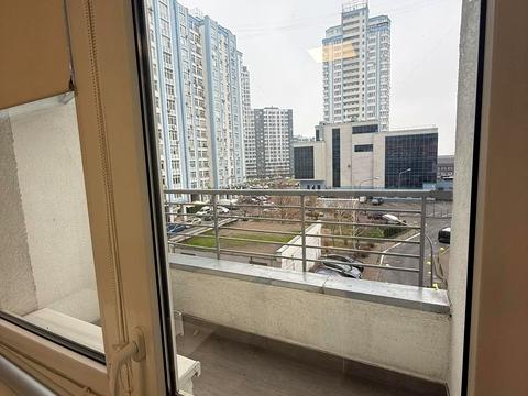 комерційна за адресою Дніпровська набережна вул., 26-Д