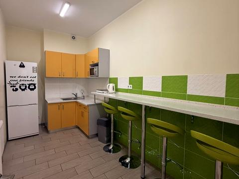комерційна за адресою Дніпровська набережна вул., 26-Д