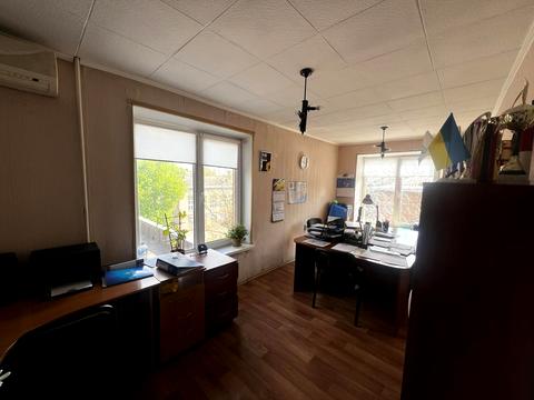 комерційна за адресою В'ячеслава Зайцева вул., 21