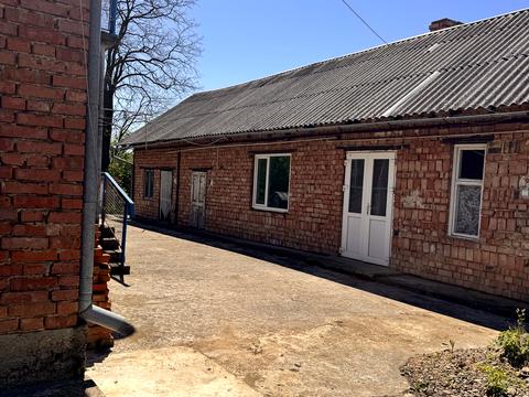 будинок за адресою вул. Берестова, 3б