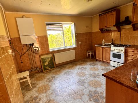 будинок за адресою вул. Берестова, 3б