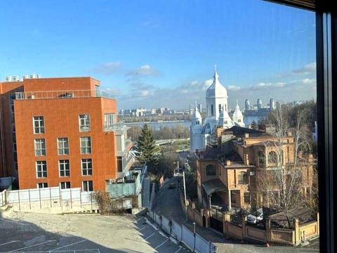 комерційна за адресою Арсенальна пл., 23