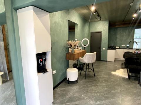 комерційна за адресою Отця Івана Блавацького вул., 18 к1