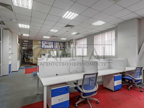 комерційна за адресою Бульварно-Кудрявська, 33Б