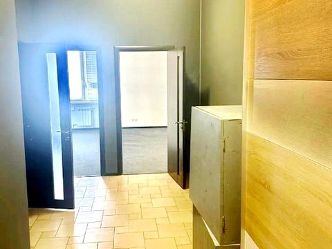 комерційна за адресою Срібнокільська вул., 3-А