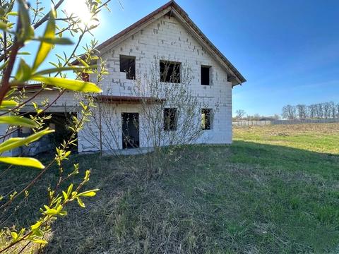 будинок за адресою Квітнева
